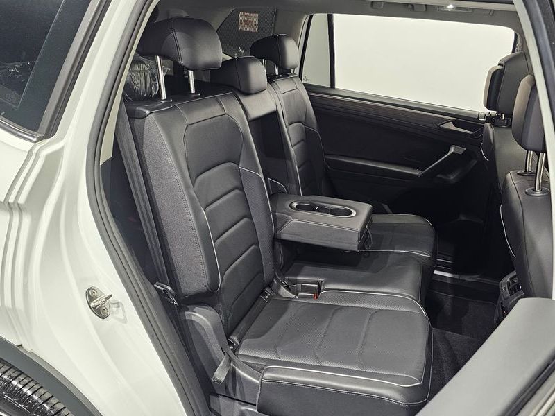 2023 Volkswagen Tiguan 2.0 TSI Prestige photo 26