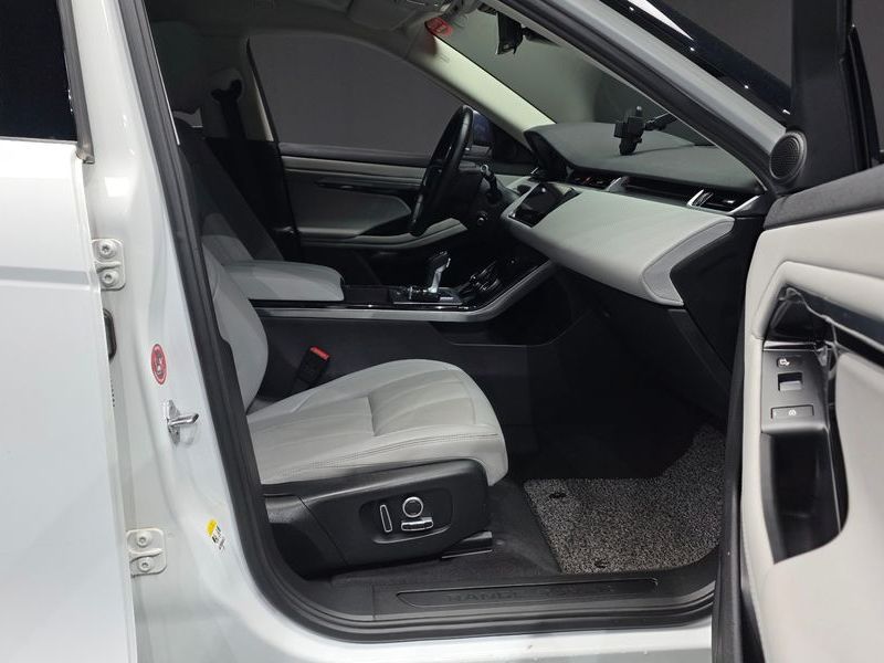 2021 Land Rover Range Rover Evoque P250 S photo 11