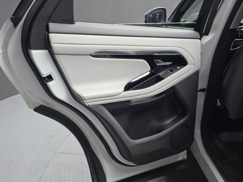 2021 Land Rover Range Rover Evoque P250 S photo 25