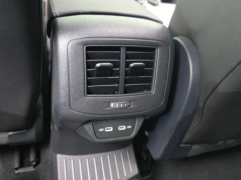 2022 Volkswagen 티록 2.0 TDI Prestige photo 29