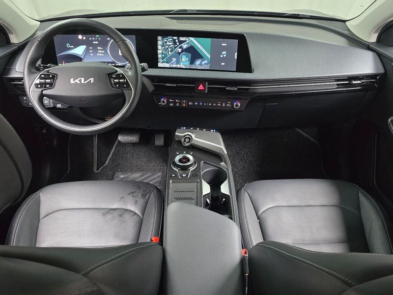 2022 Kia EV6 Standard Air photo 7