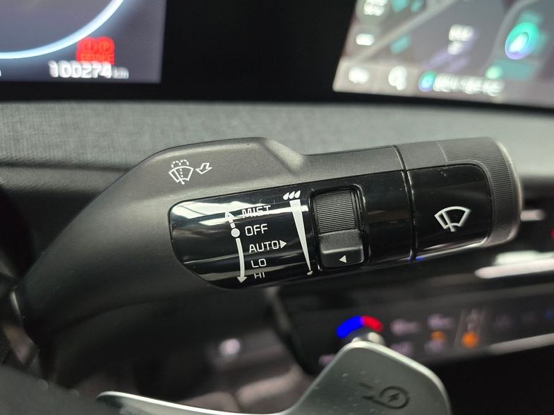 2022 Kia EV6 Standard Air photo 18