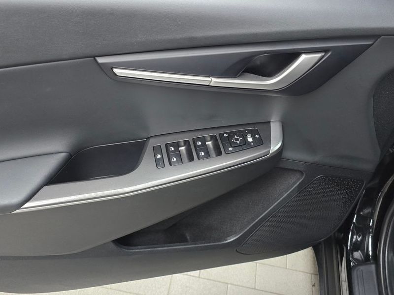 2022 Kia EV6 Standard Air photo 19