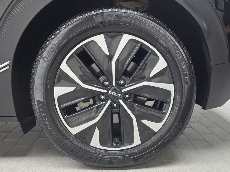 2022 Kia EV6 Standard Air photo 21