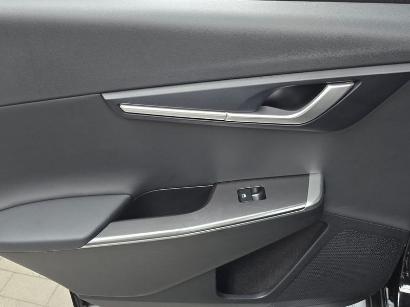 2022 Kia EV6 Standard Air photo 24