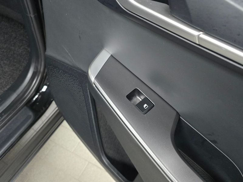 2022 Kia EV6 Standard Air photo 28