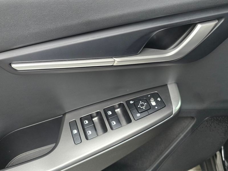 2022 Kia EV6 Standard Air photo 29