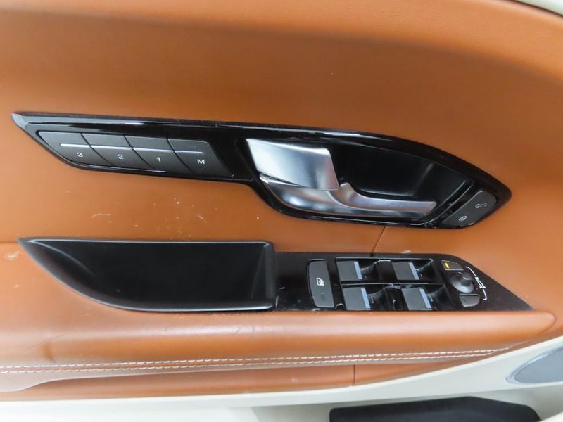 2012 Land Rover Range Rover Evoque 2.0 Si4 Prestige photo 9