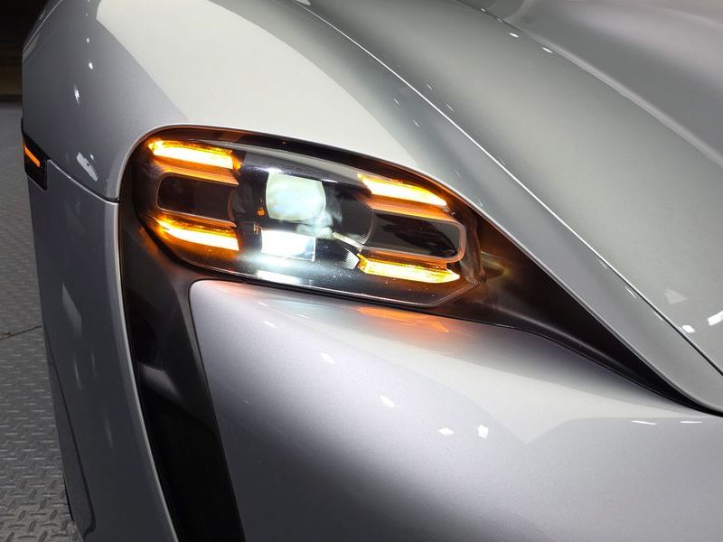2022 Porsche Taycan Base photo 22