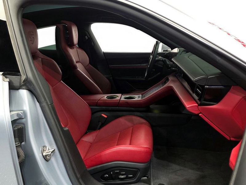 2022 Porsche Taycan Base photo 26