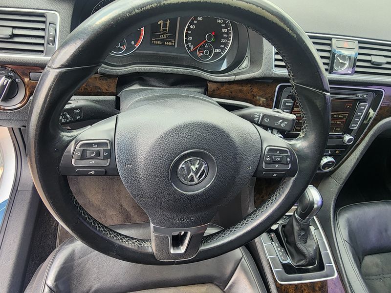 2015 Volkswagen Passat 2.0 TDI B7 photo 16