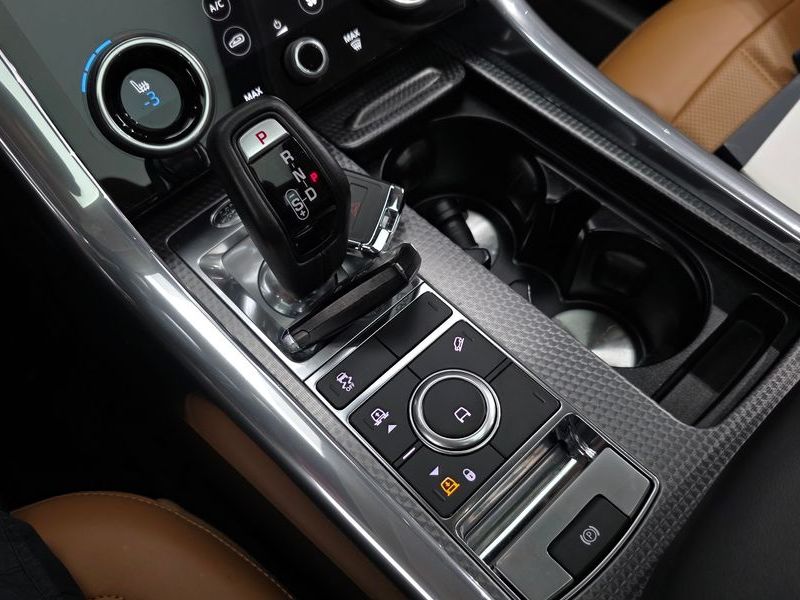 2019 Land Rover Range Rover Sport 3.0 SDV6 HSE Dynamic photo 9