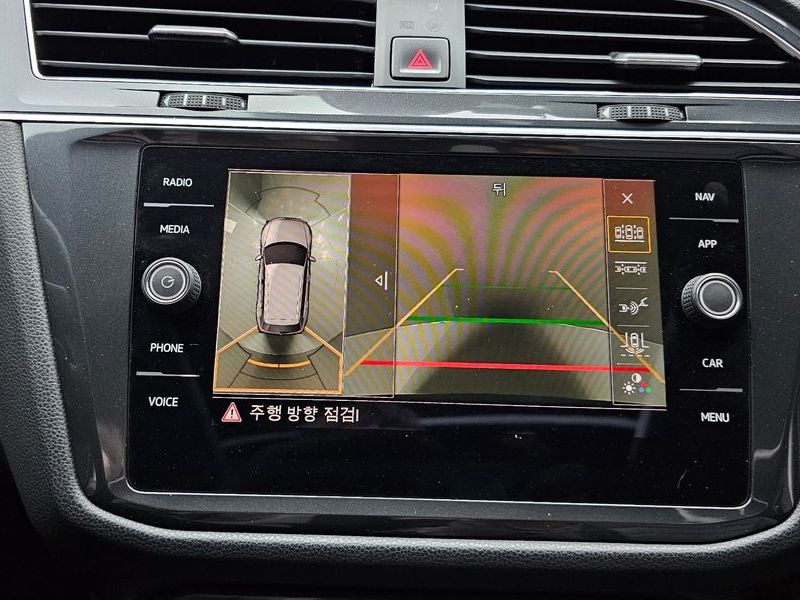 2020 Volkswagen Tiguan 2.0 TDI Prestige photo 14