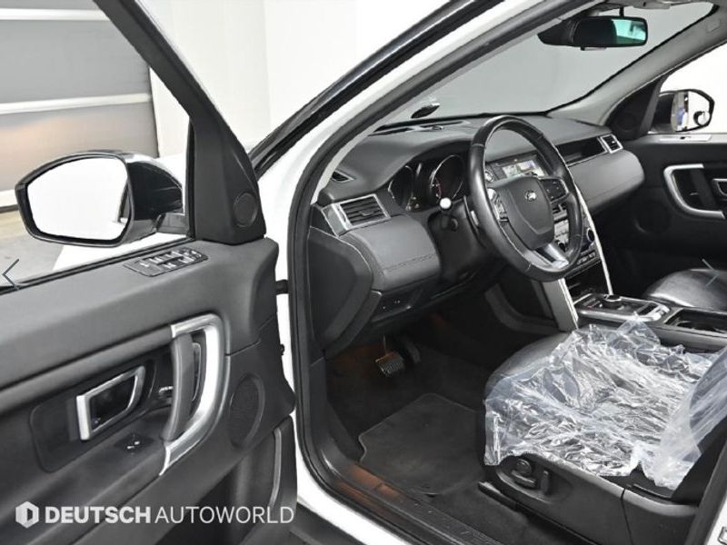 2017 Land Rover Discovery Sport 2.0 TD4 SE photo 11