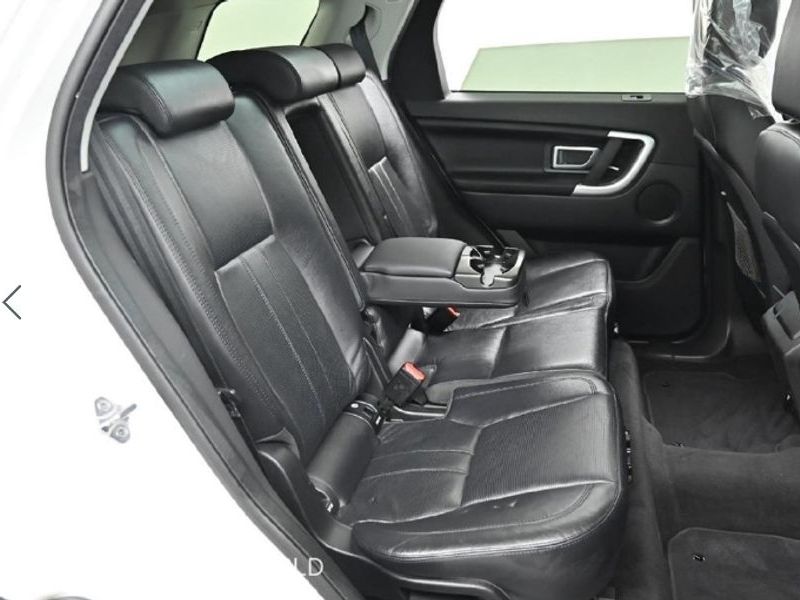 2017 Land Rover Discovery Sport 2.0 TD4 SE photo 12