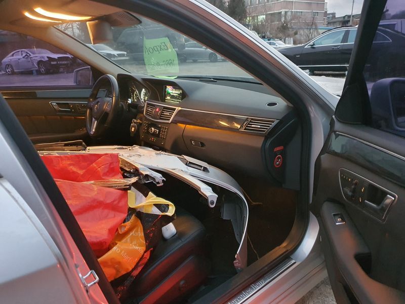 2012 Mercedes-Benz E-Class E220 CDI Avantgarde photo 9