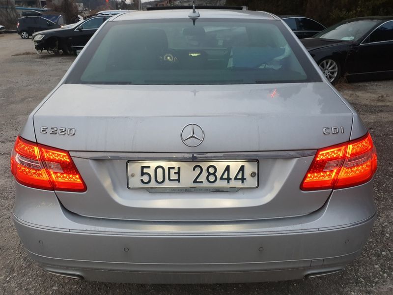2012 Mercedes-Benz E-Class E220 CDI Avantgarde photo 14