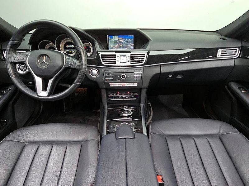 2016 Mercedes-Benz E-Class E220 Bluetec Avantgarde photo 7