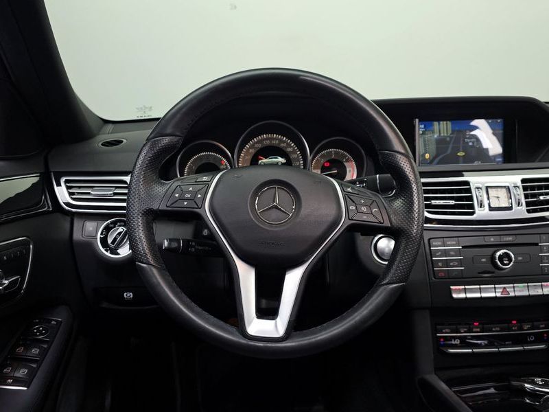 2016 Mercedes-Benz E-Class E220 Bluetec Avantgarde photo 13
