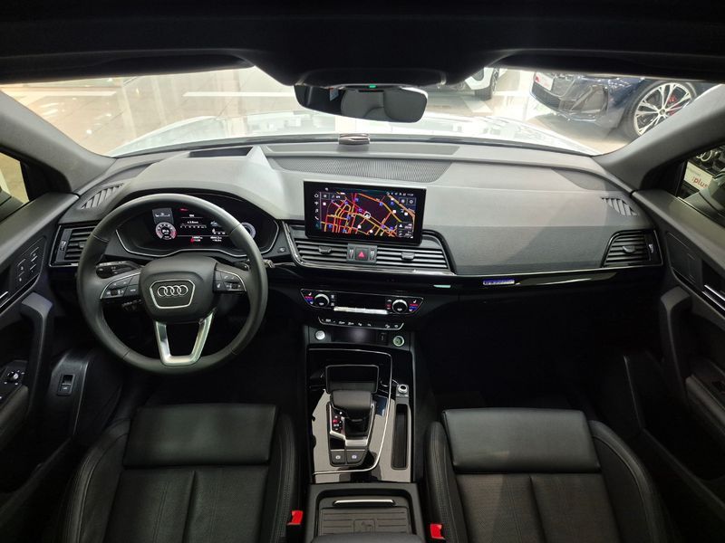 2024 Audi Q5 45 TFSI Quattro Premium photo 7