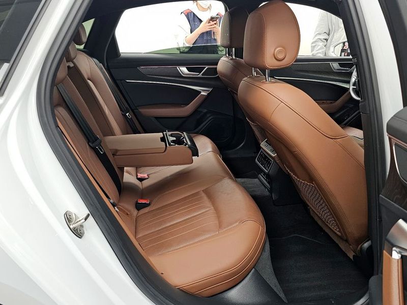 2021 Audi A6 45 TFSI Premium photo 12