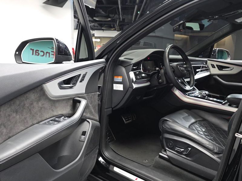 2022 Audi Q7 55 TFSI Quattro Premium photo 10