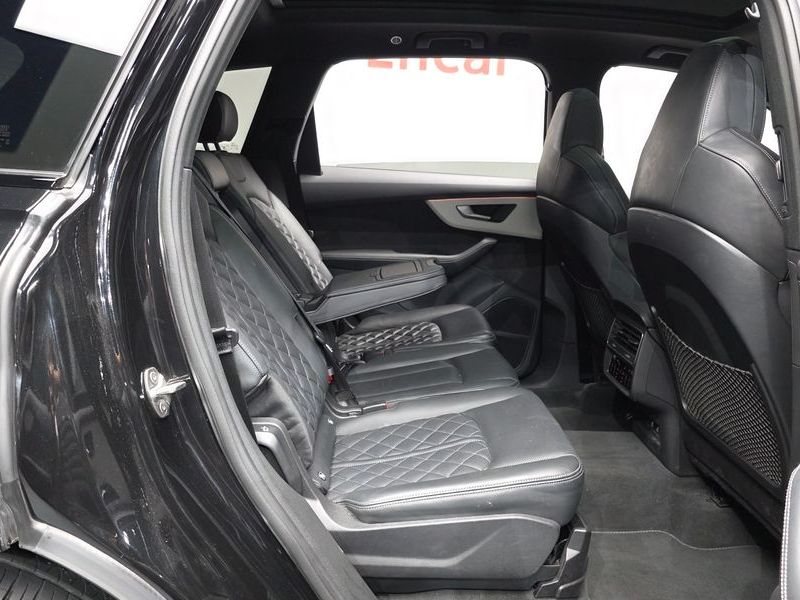 2022 Audi Q7 55 TFSI Quattro Premium photo 11