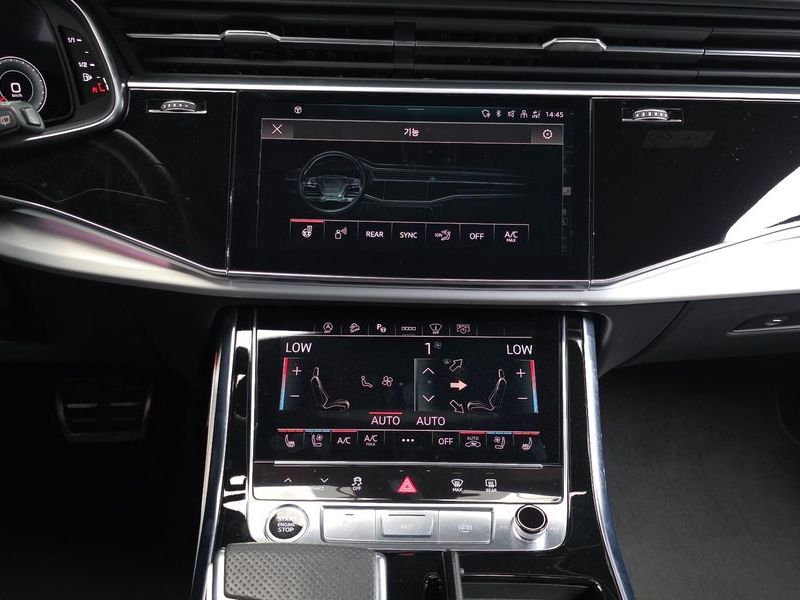 2022 Audi Q7 55 TFSI Quattro Premium photo 13