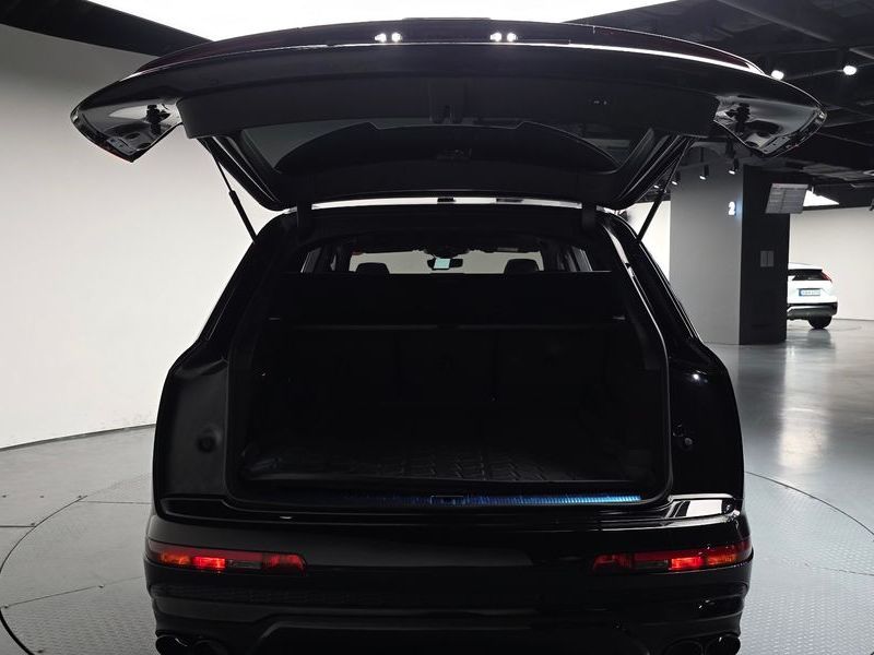 2022 Audi Q7 55 TFSI Quattro Premium photo 20