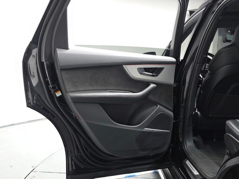 2022 Audi Q7 55 TFSI Quattro Premium photo 25