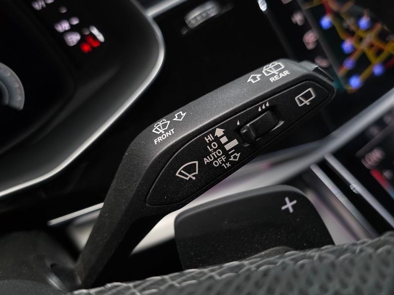 2022 Audi Q7 55 TFSI Quattro Premium photo 27
