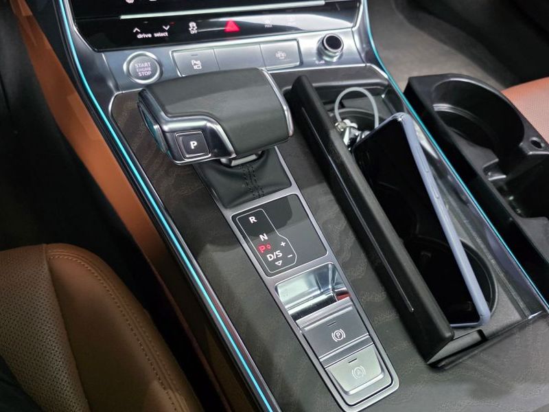 2020 Audi A6 45 TFSI Premium photo 9