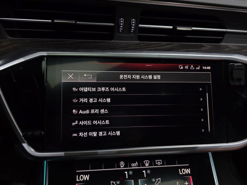 2020 Audi A6 45 TFSI Premium photo 16