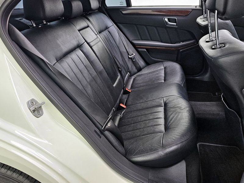 2012 Mercedes-Benz E-Class E300 Elegance photo 12