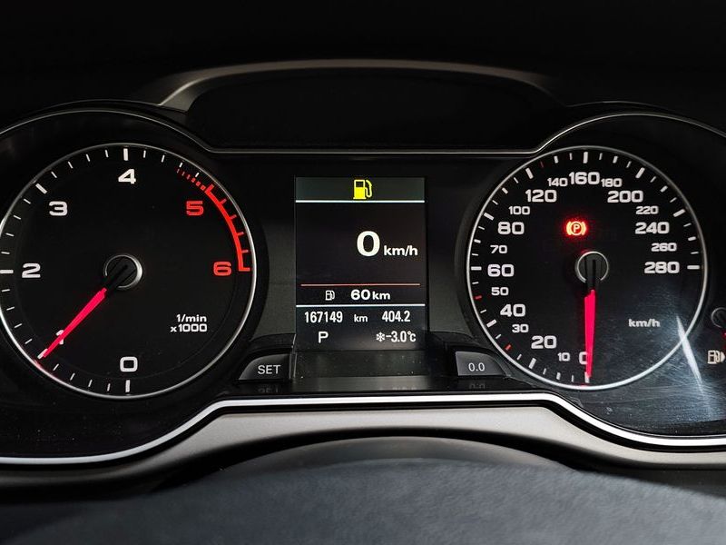 2013 Audi A4 2.0 TDI Quattro Dynamic B8 photo 8