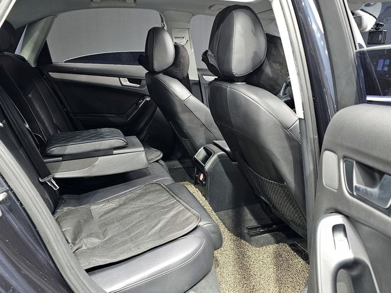 2013 Audi A4 2.0 TDI Quattro Dynamic B8 photo 11
