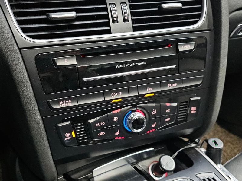 2013 Audi A4 2.0 TDI Quattro Dynamic B8 photo 18