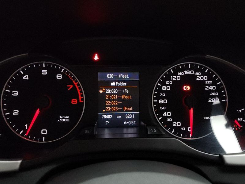 2012 Audi A4 2.0 TFSI Quattro Dynamic B8 photo 8