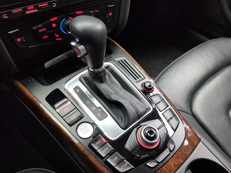 2012 Audi A4 2.0 TFSI Quattro Dynamic B8 photo 9