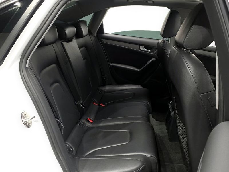 2014 Audi A4 2.0 TDI Quattro Dynamic B8 photo 12