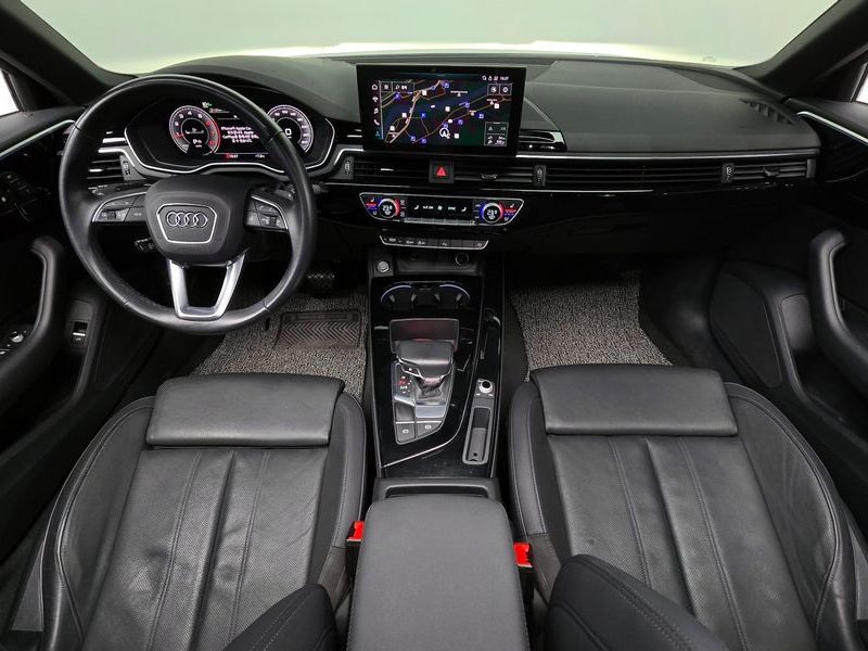 2021 Audi A4 40 TFSI Premium photo 7