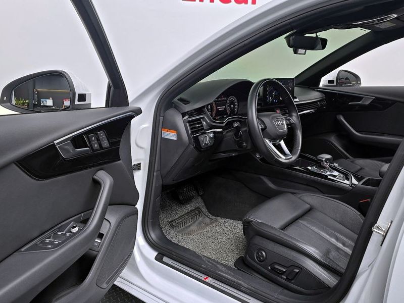 2021 Audi A4 40 TFSI Premium photo 11