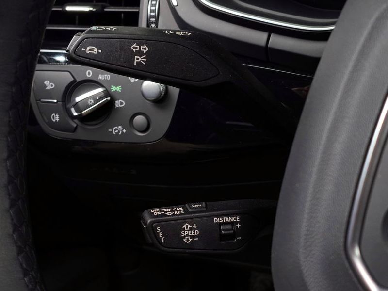 2021 Audi A4 40 TFSI Premium photo 14