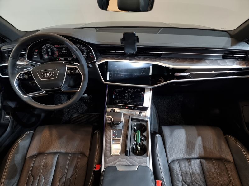 2024 Audi A7 55 TFSI Quattro Premium photo 7