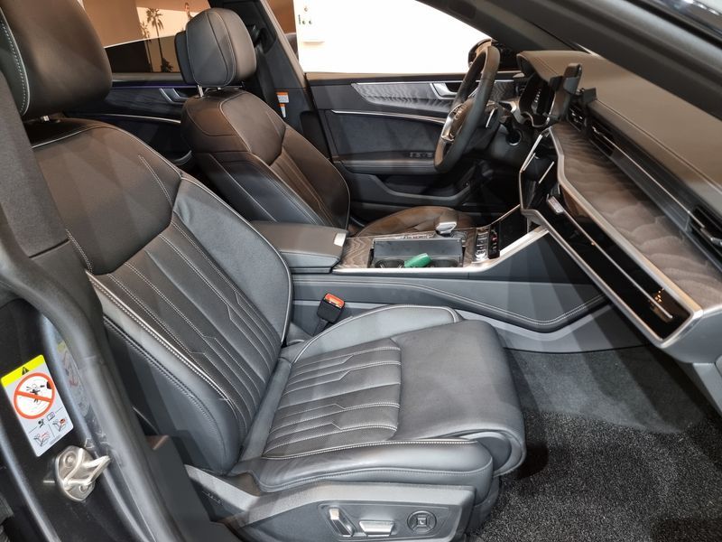 2024 Audi A7 55 TFSI Quattro Premium photo 10