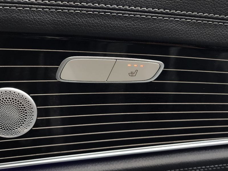 2020 Mercedes-Benz E-Class E450 4MATIC Exclusive photo 19