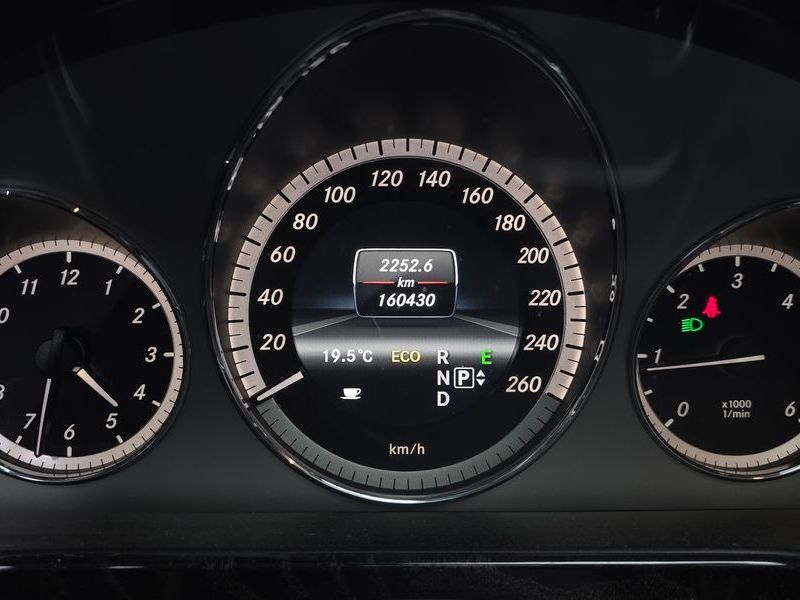 2013 Mercedes-Benz E-Class E220 CDI Avantgarde photo 8