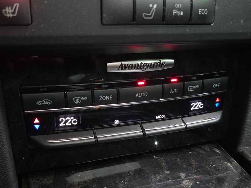 2013 Mercedes-Benz E-Class E220 CDI Avantgarde photo 16