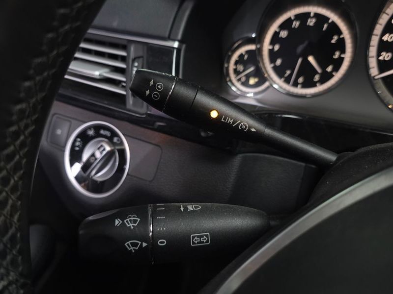 2013 Mercedes-Benz E-Class E220 CDI Avantgarde photo 18