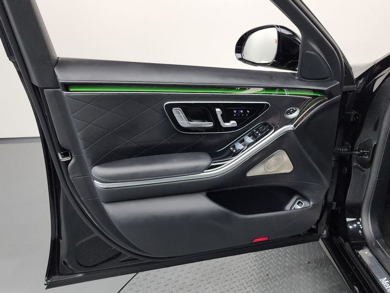 2022 Mercedes-Benz S-Class S580L 4MATIC photo 23